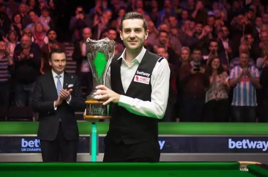 九游网页版官网-包含【运动员成长史】马克·塞尔比：从基层到世界冠军的奋斗历程的词条