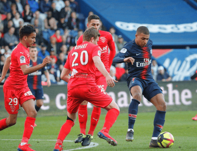 九游网页版官网入口-法甲战术多样化，精彩传球成主旋律，比赛引爆热情的简单介绍