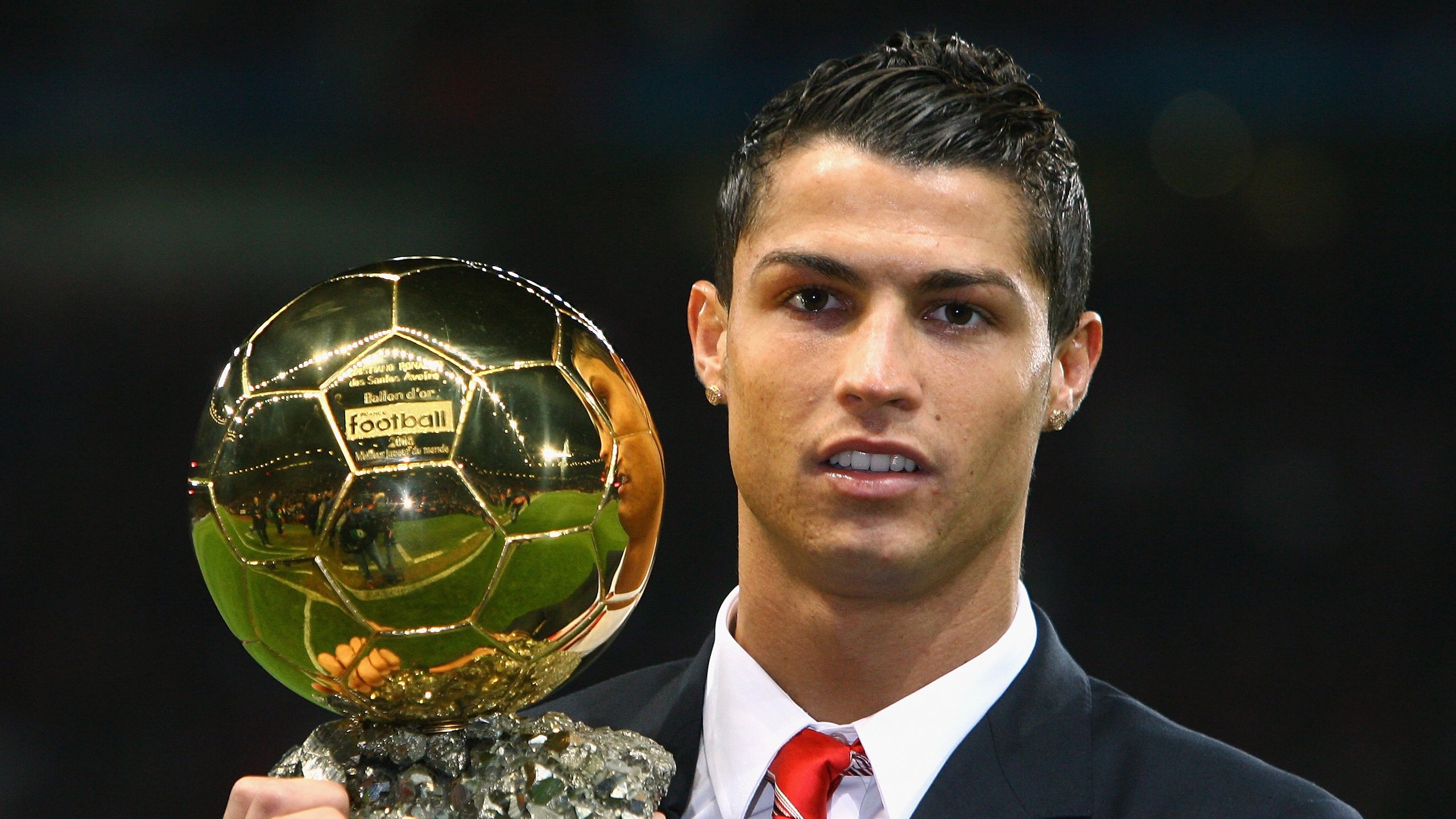 电竞解说的风格：专业分析与幽默风趣，关于电竞解说的介绍